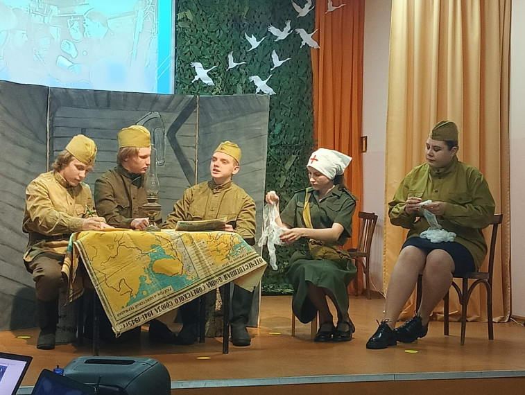 Смотр художественной самодеятельности "Пока мы помним прошлое, у нас есть будущее".